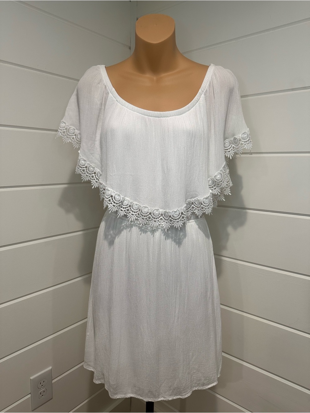 Charlotte Russe Crochet Off-the Shoulder Flounce Mini Dress. Size: Medium Womens